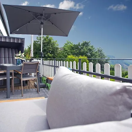 Schoene Aussicht Mit Massagesessel, Infrarotpanel, Panoramablick, Balkon Apartment Winterberg